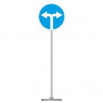 Знак дорожный "Движение направо или налево" 4.1.6 типоразмер 40 на стойке с основанием 3кг - «globural.ru» - Псков